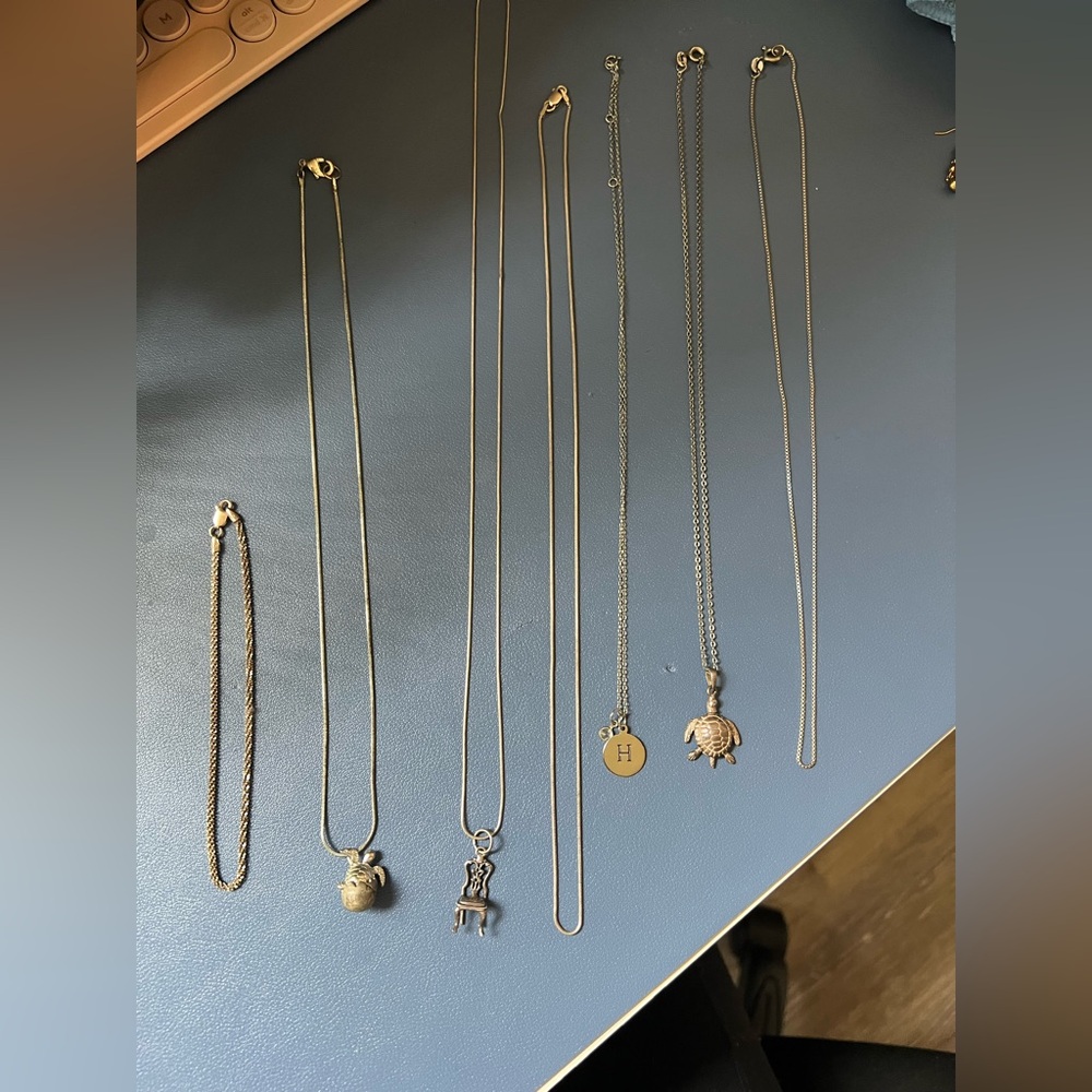 Lot of jewelry, Marc Jacobs, Alex and ani, and more - Picture 15 of 16